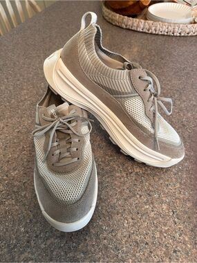 Sorel Ona Women’s Gray and Moonstone Mesh Suede Sneaker